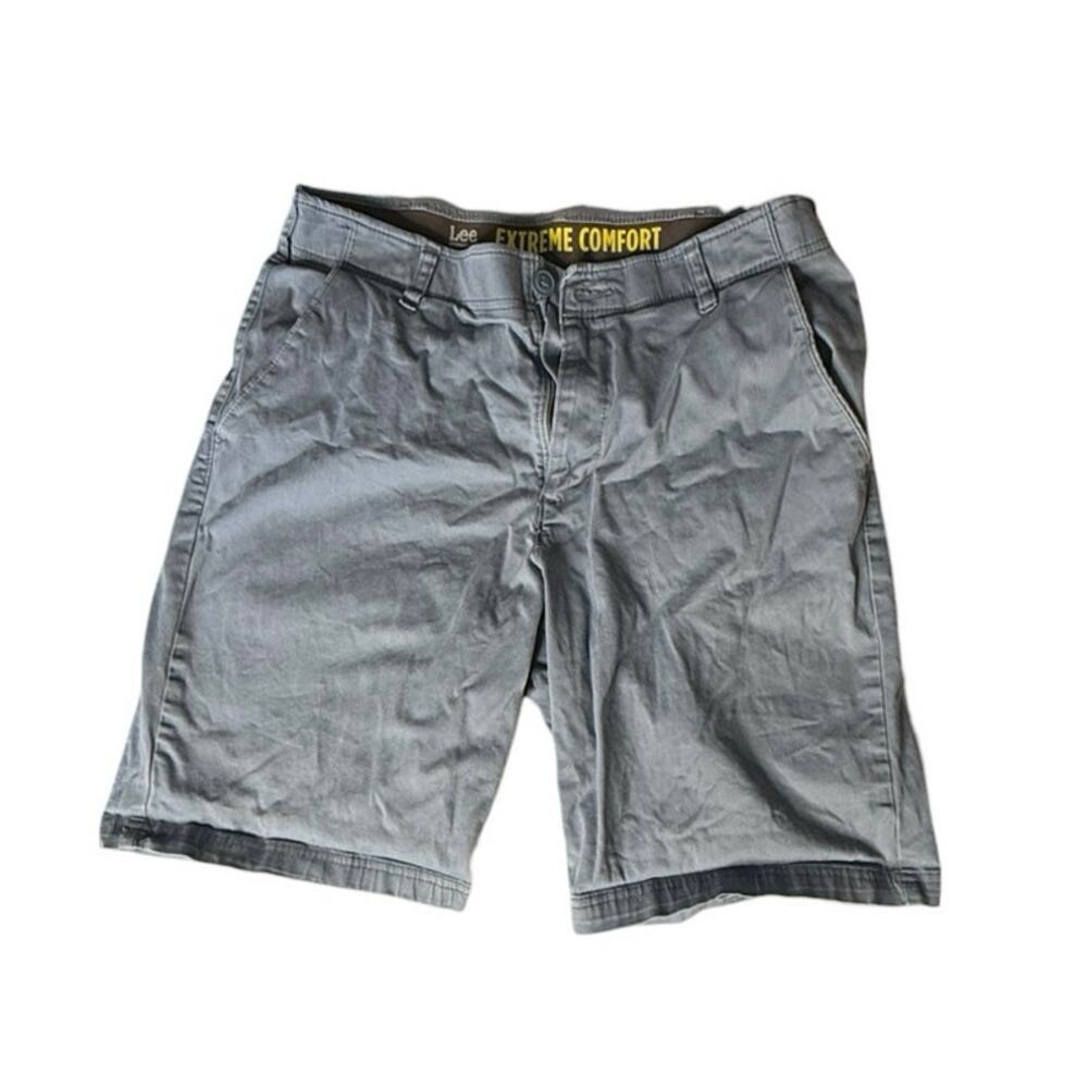 Lee Men's 34 Waist Extreme Comfort Gray Khaki Shorts